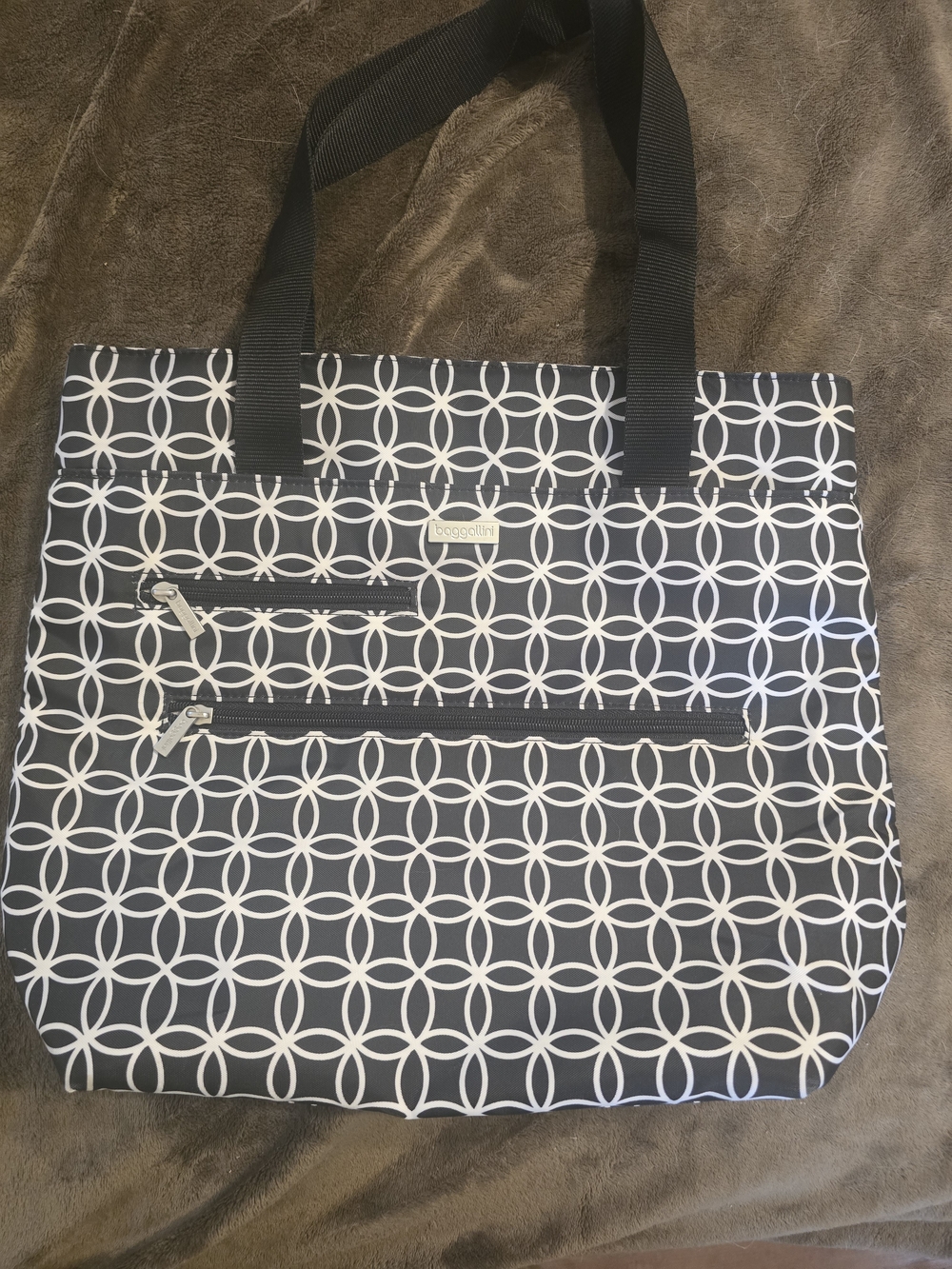 Baggallini Black & White Geometric Tote Bag